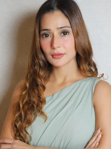 Sara Khan